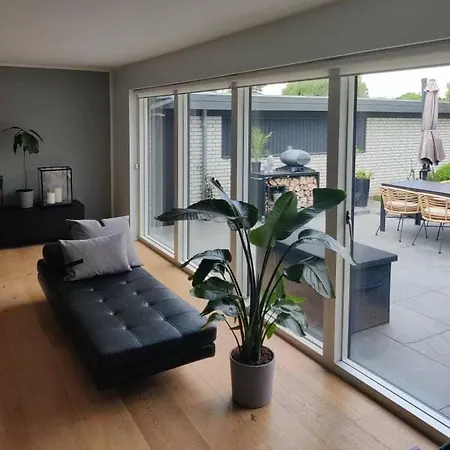 Villa House In Close To Legoland,